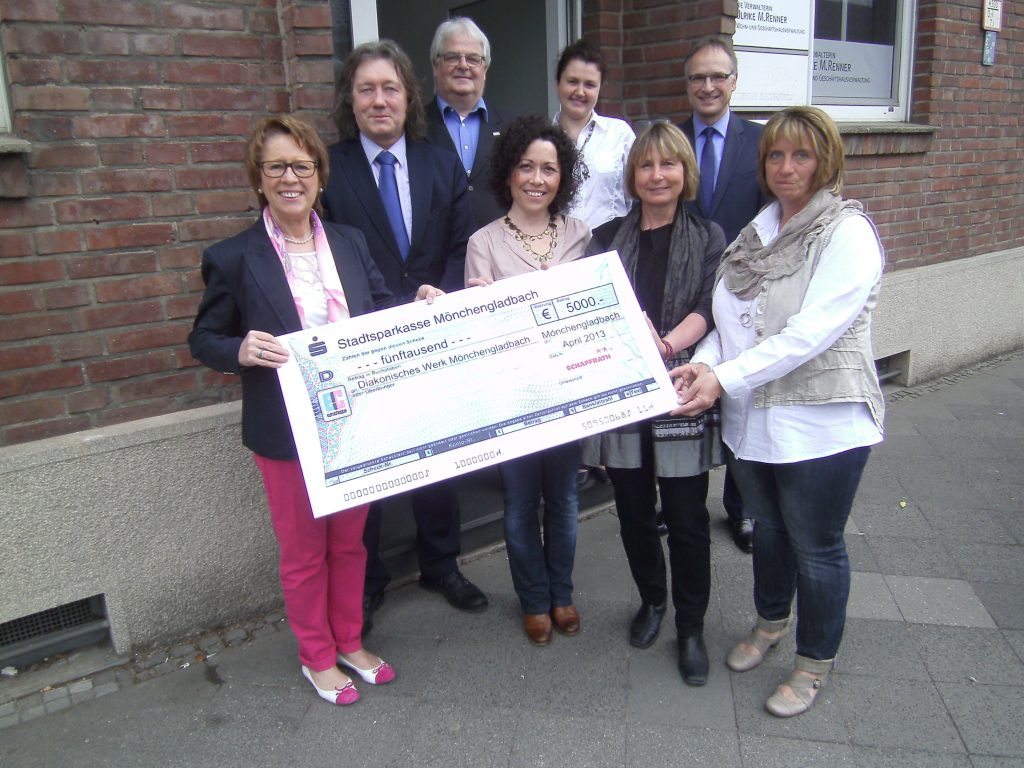 Diakonisches Werk feiert neues Zuhause für Jugendmigrationsdienst und Radstation