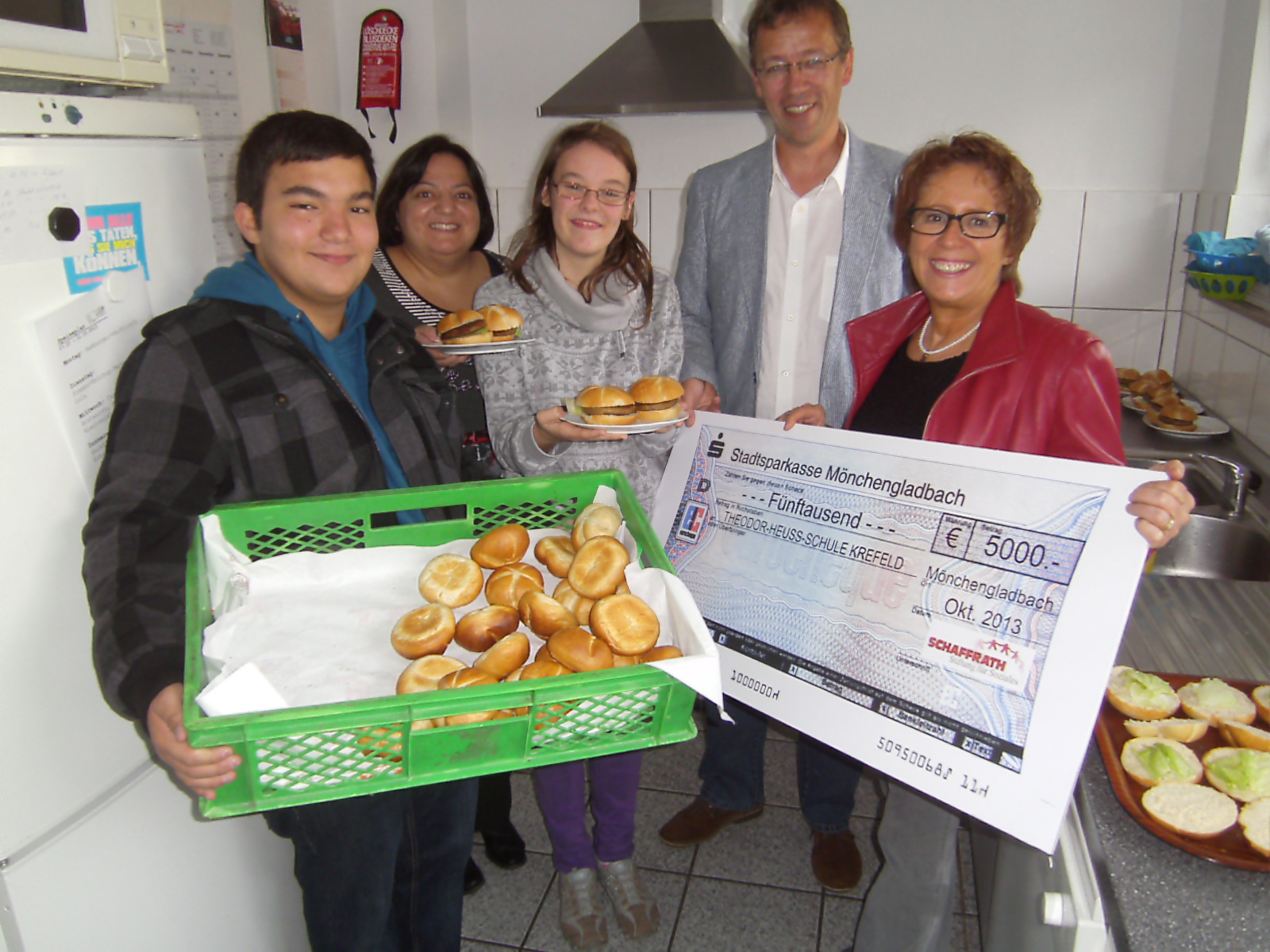 Spende sichert Mittagsverpflegung der Hauptschüler