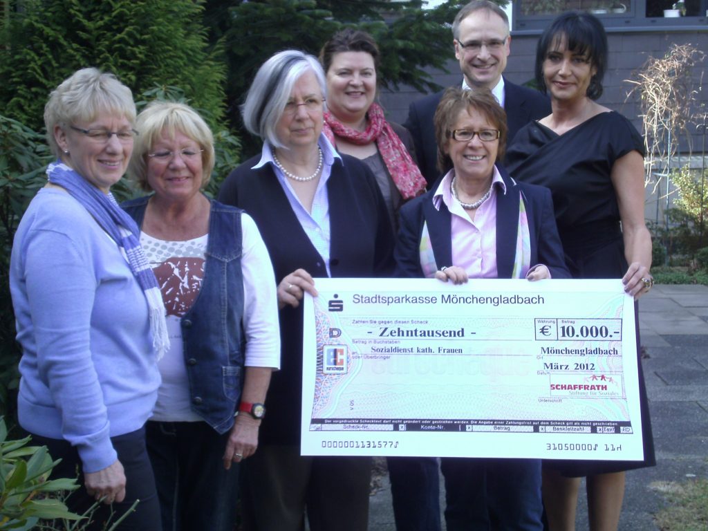 Paten unterstützen Familien mit Vorschulkindern beim Bewältigen des Alltags